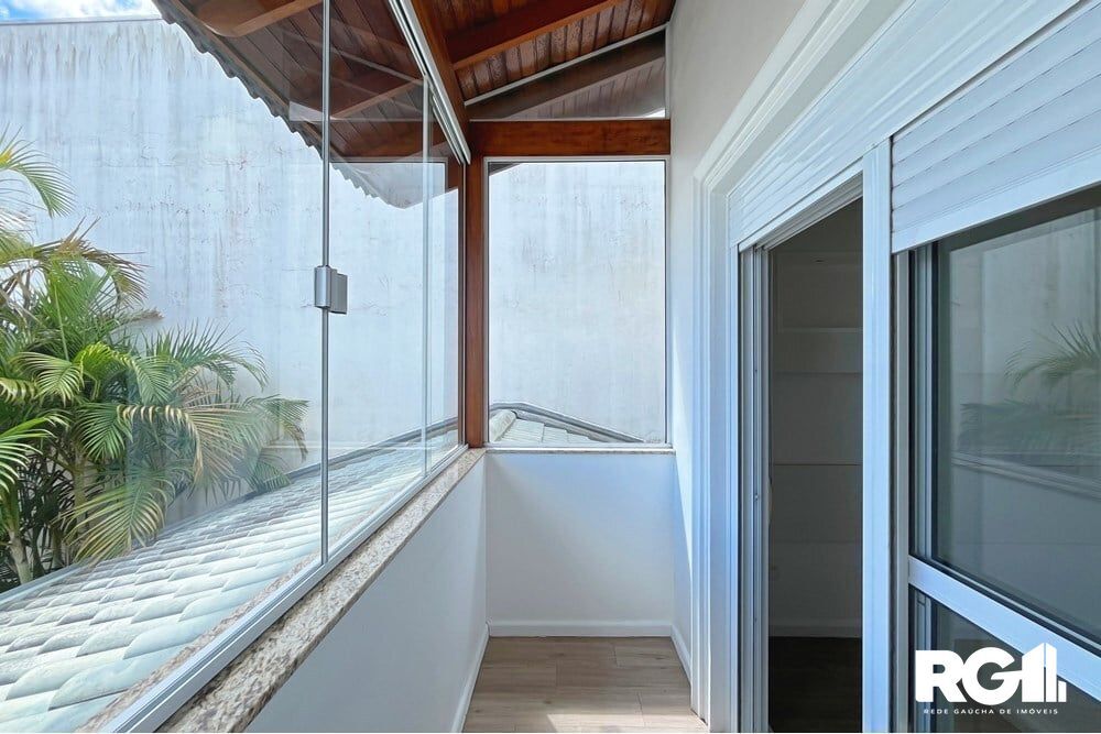 Casa à venda com 4 quartos, 197m² - Foto 4