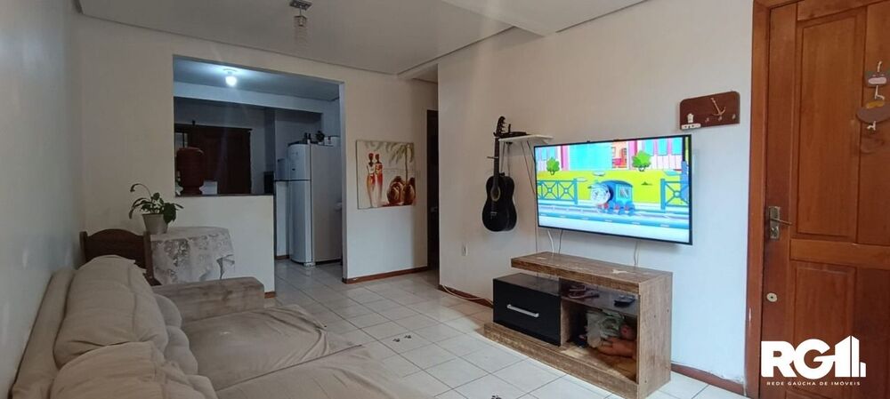 Casa à venda com 2 quartos, 62m² - Foto 1