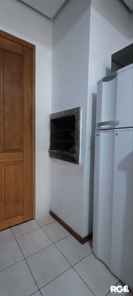 Casa à venda com 2 quartos, 62m² - Foto 2