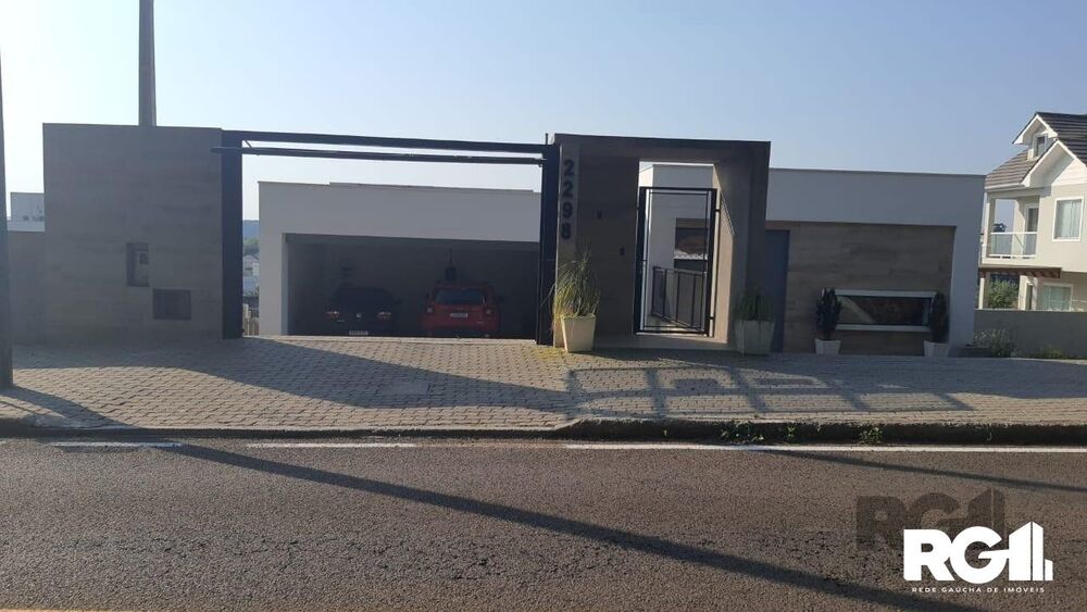 Casa de Condomínio à venda com 3 quartos, 227m² - Foto 1