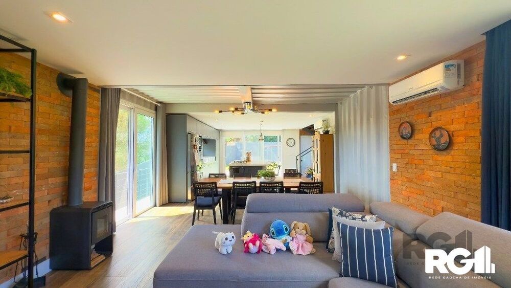 Casa à venda com 3 quartos, 333m² - Foto 1