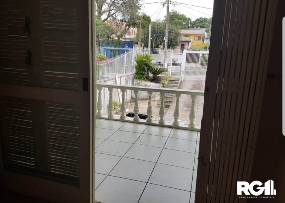 Casa à venda com 3 quartos, 239m² - Foto 4