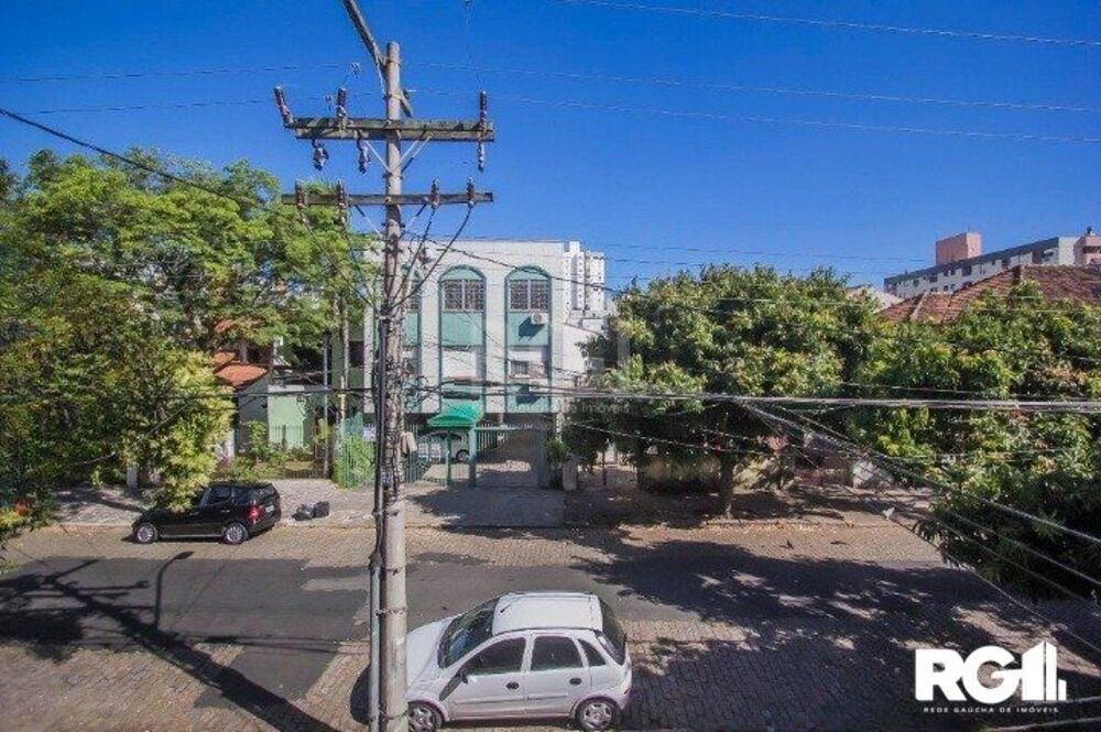 Sobrado à venda com 6 quartos, 400m² - Foto 2