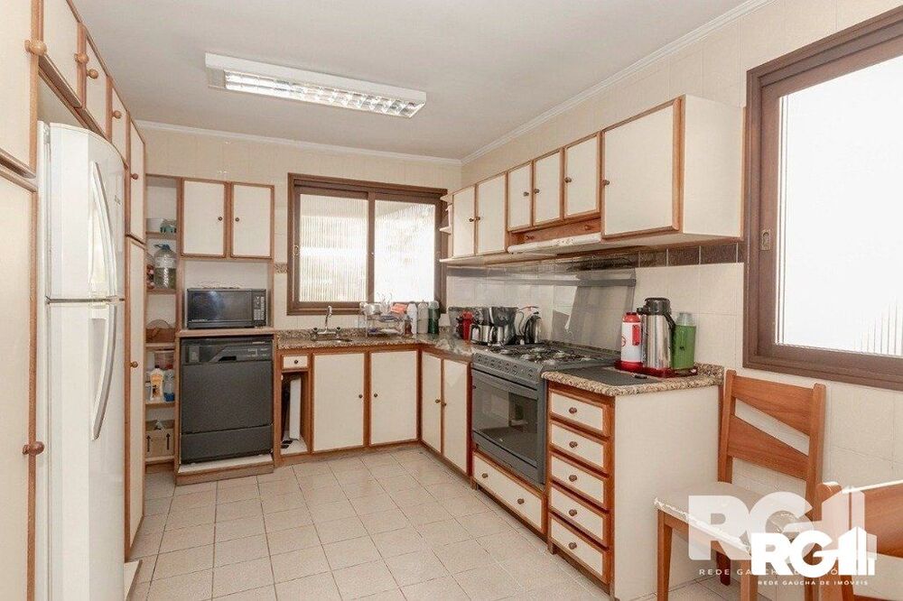 Casa à venda com 4 quartos, 240m² - Foto 18