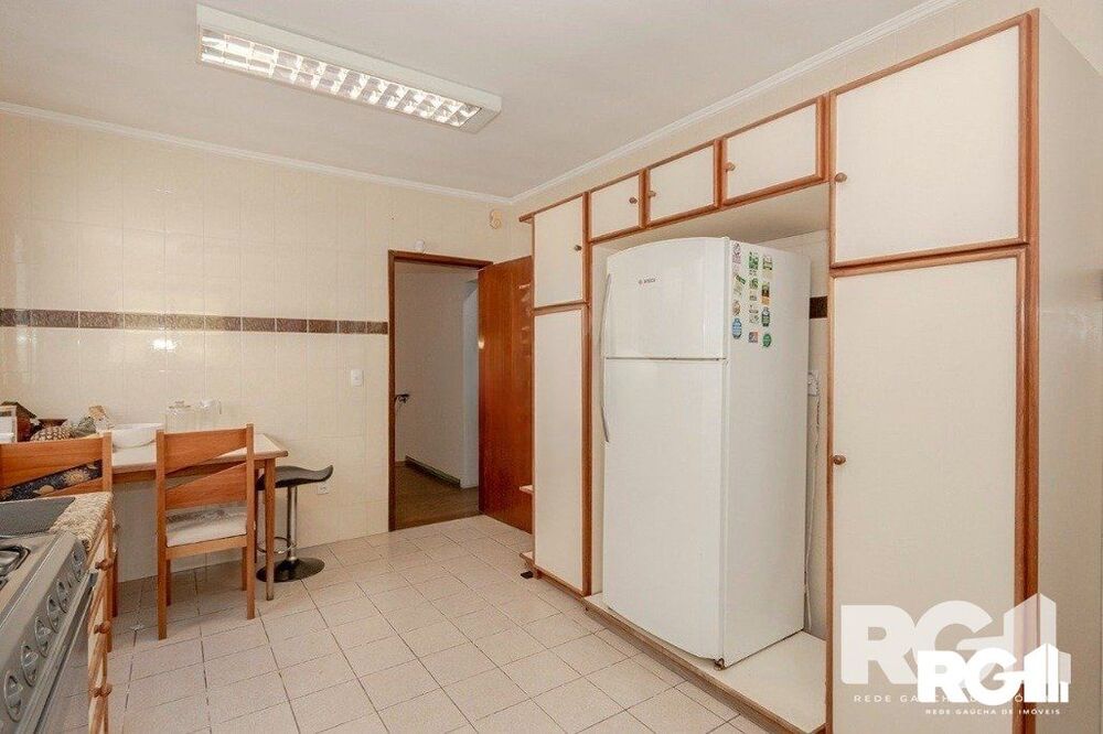 Casa à venda com 4 quartos, 240m² - Foto 11