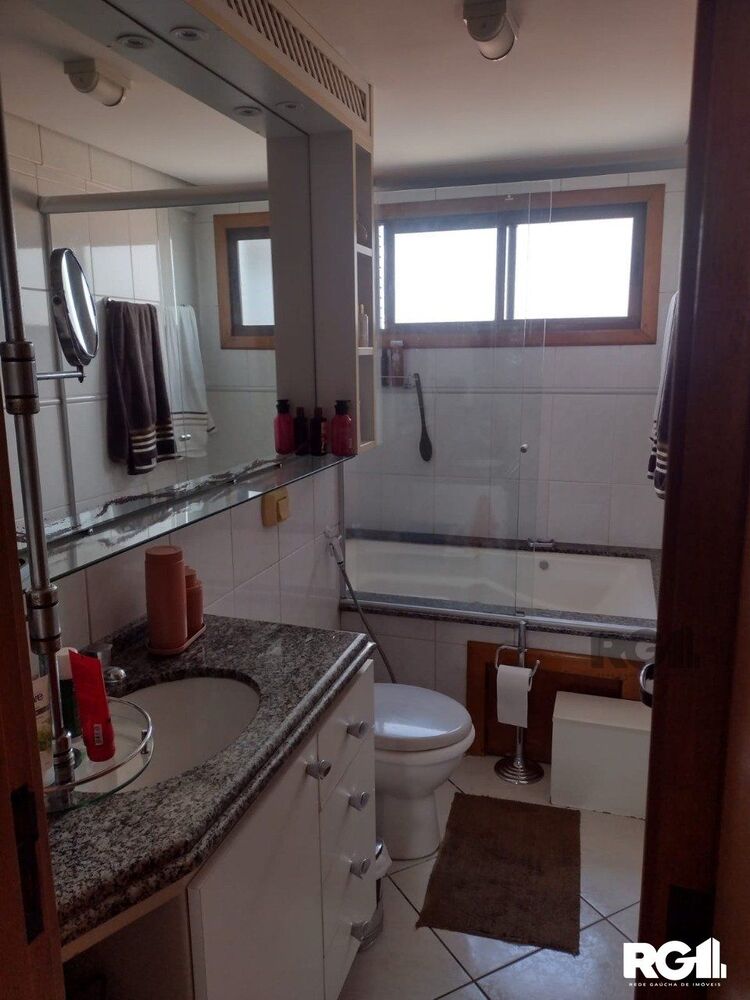 Apartamento à venda com 3 quartos, 190m² - Foto 2