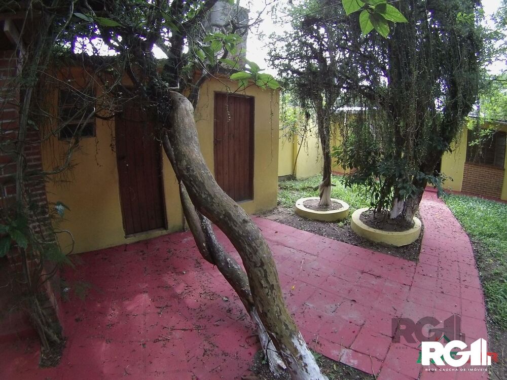 Casa à venda com 2 quartos, 100m² - Foto 2