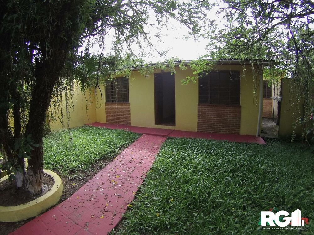 Casa à venda com 2 quartos, 100m² - Foto 1