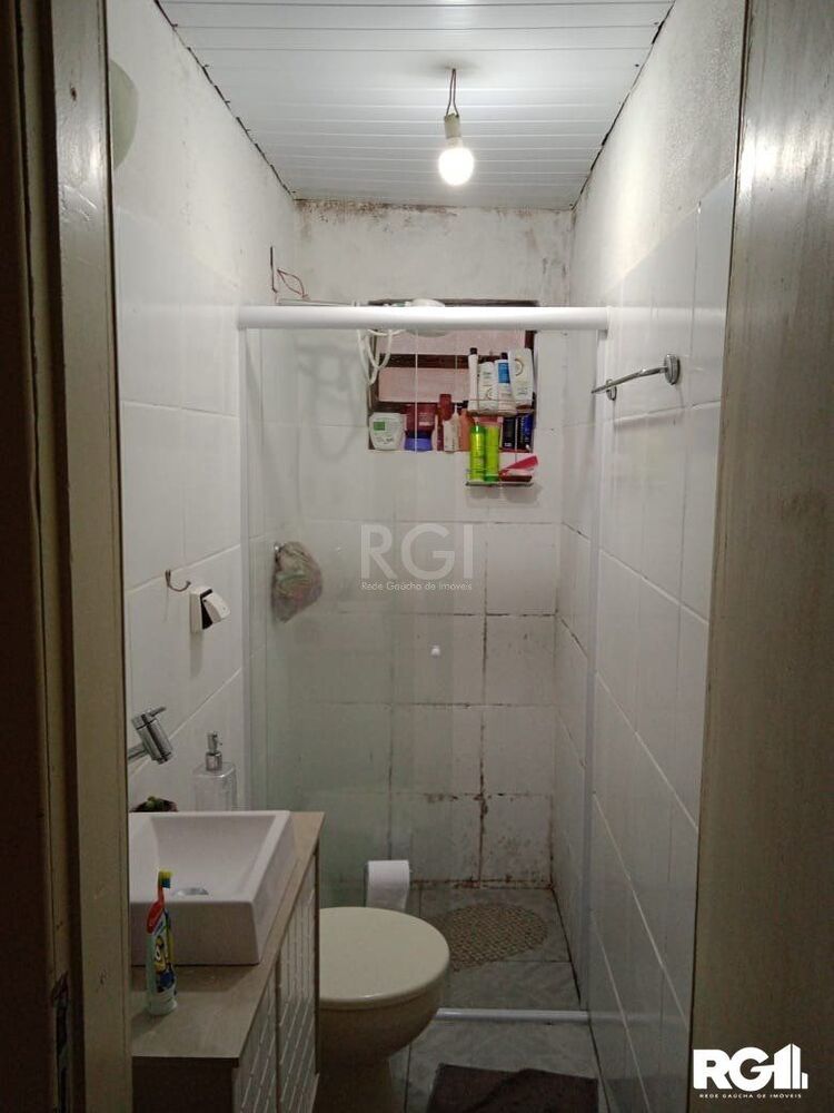 Casa à venda com 5 quartos, 140m² - Foto 2