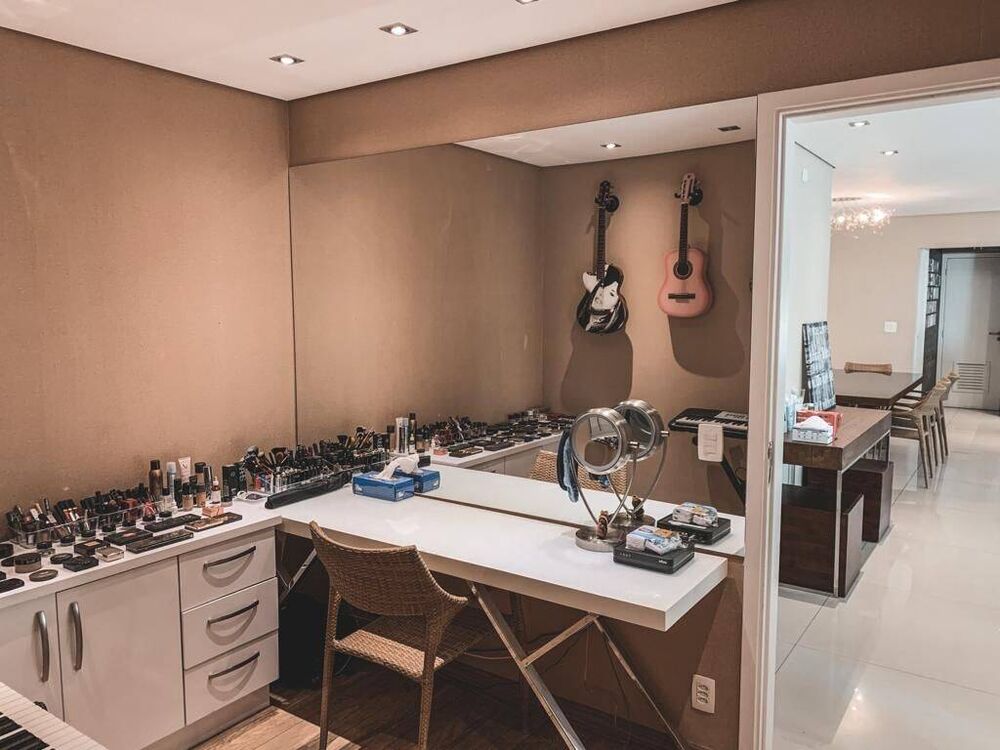 Apartamento para alugar com 3 quartos, 202m² - Foto 6