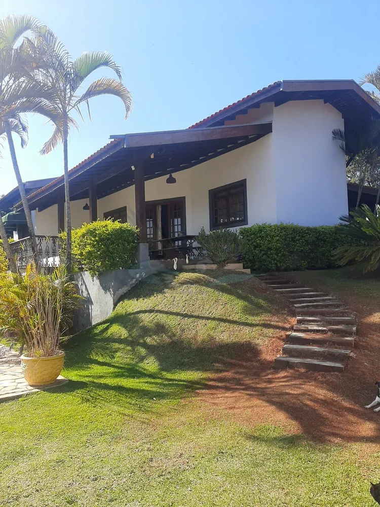 Chácara, 3 quartos, 1139 m² - Foto 1
