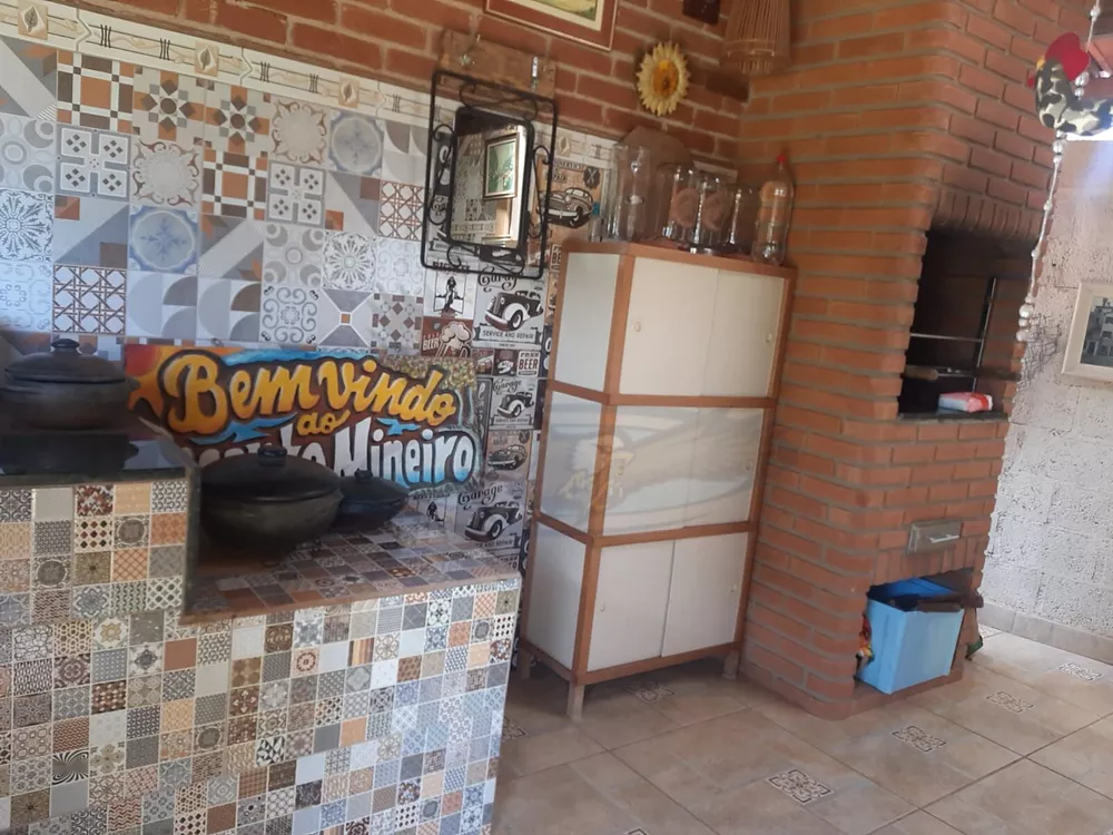 Chácara, 3 quartos, 1139 m² - Foto 1