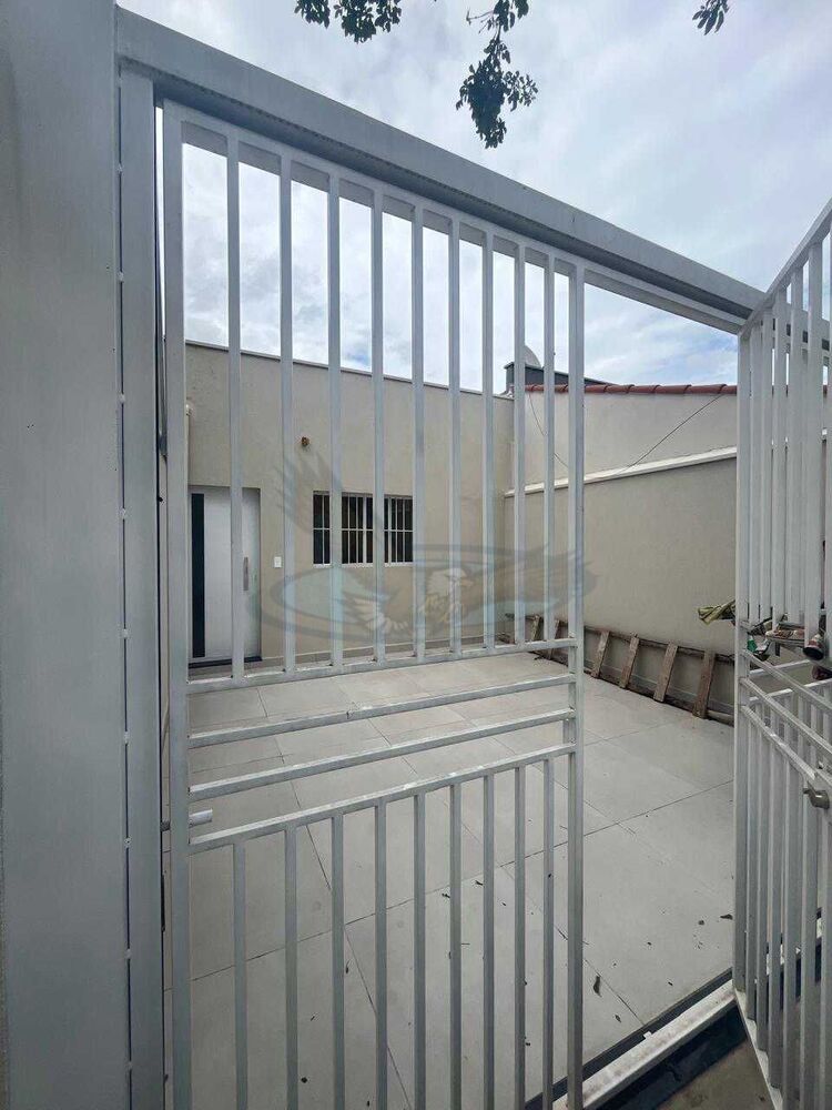 Casa para alugar com 2 quartos, 80m² - Foto 1