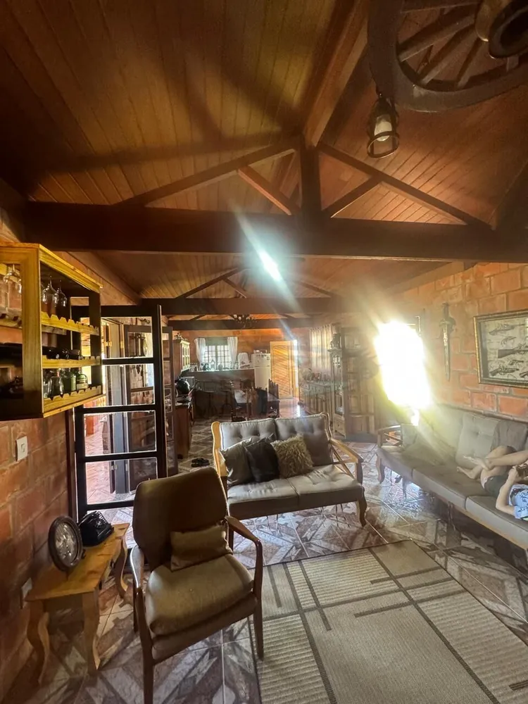 Casa, 4 quartos, 191 m² - Foto 2