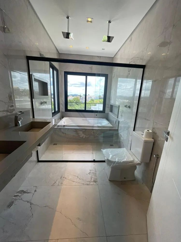 Casa, 3 quartos, 228 m² - Foto 10