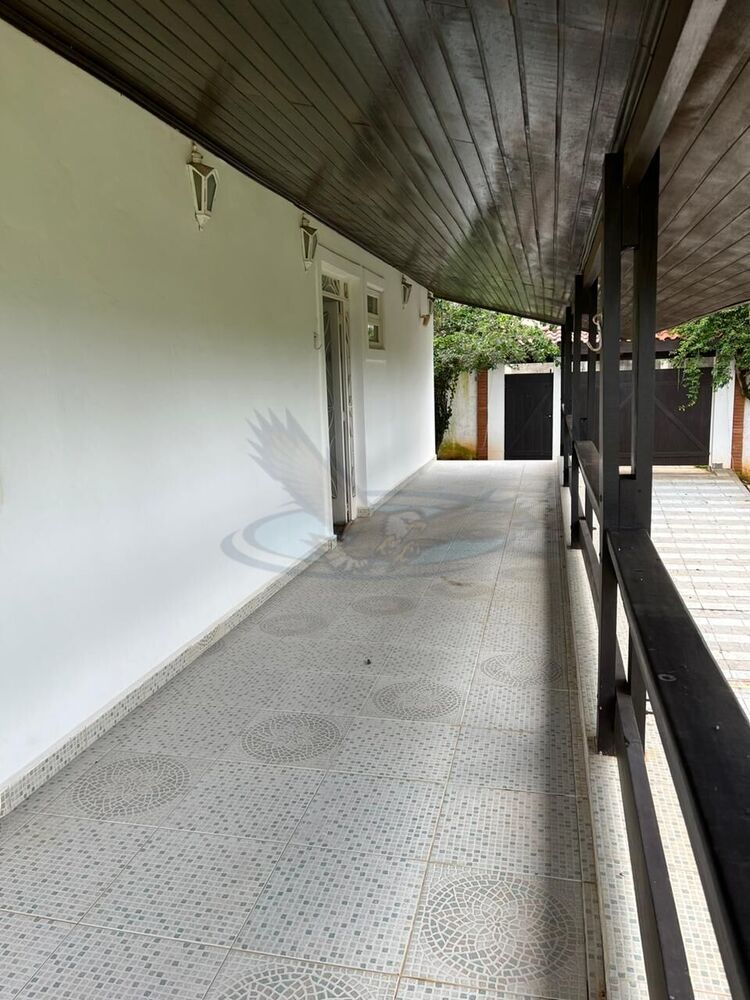 Chácara à venda com 6 quartos, 1640m² - Foto 2
