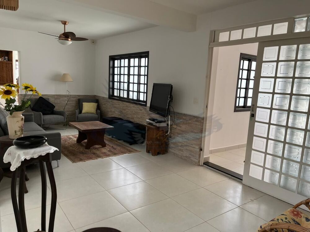 Chácara à venda com 6 quartos, 1640m² - Foto 4