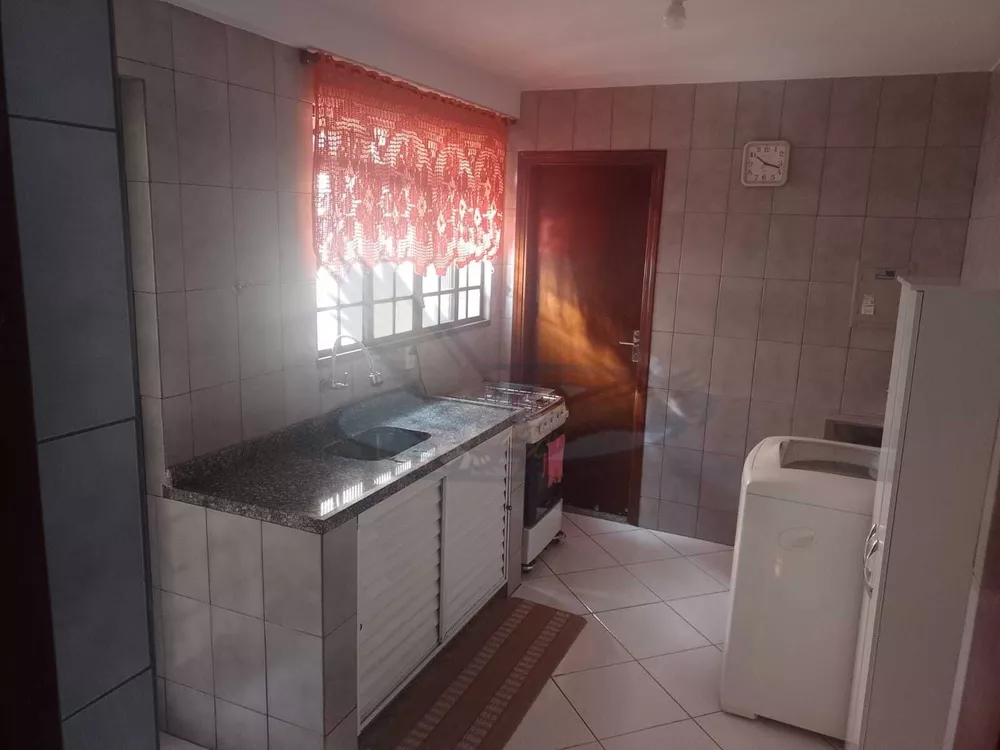 Casa, 3 quartos, 177 m² - Foto 2