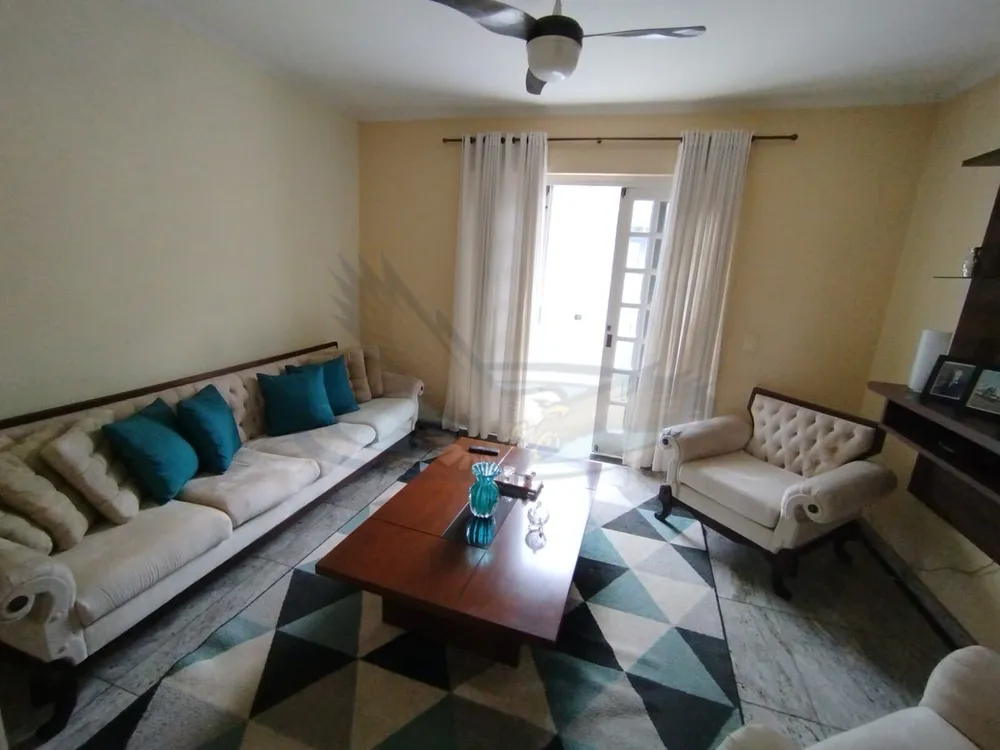 Casa, 3 quartos, 225 m² - Foto 1