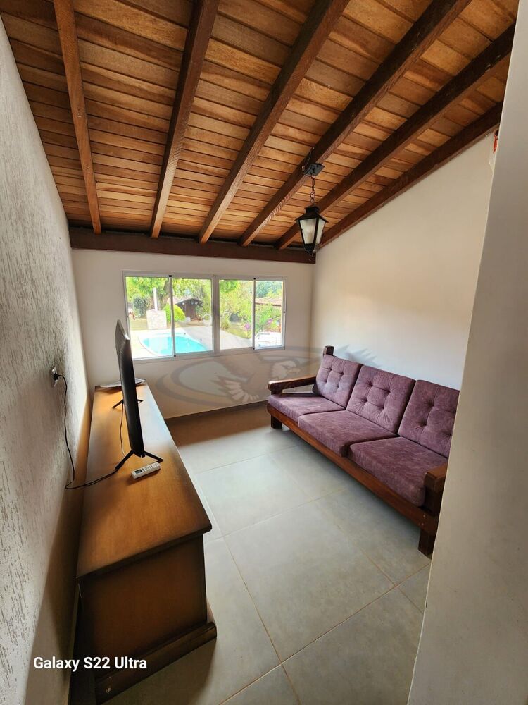 Chácara à venda com 3 quartos, 2674m² - Foto 2