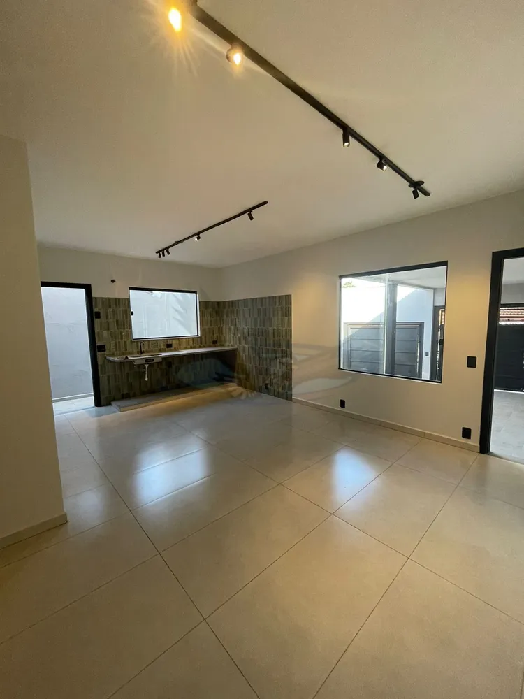Casa, 3 quartos, 96 m² - Foto 1