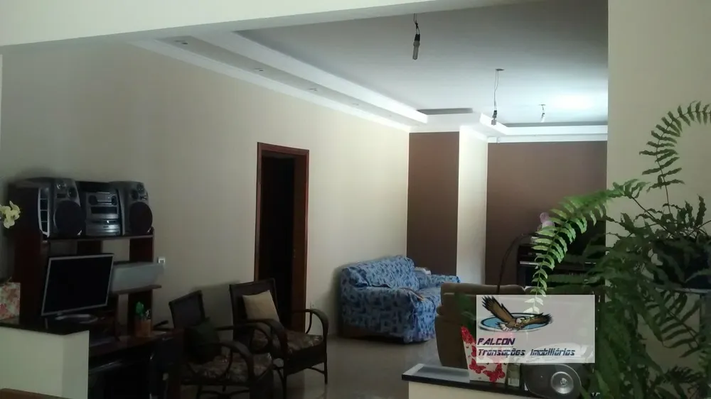 Sítio, 5 quartos, 1000 m² - Foto 17