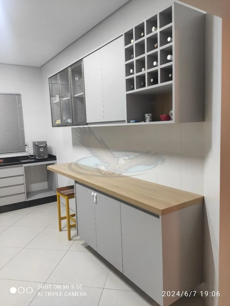 Casa, 3 quartos, 213 m² - Foto 4