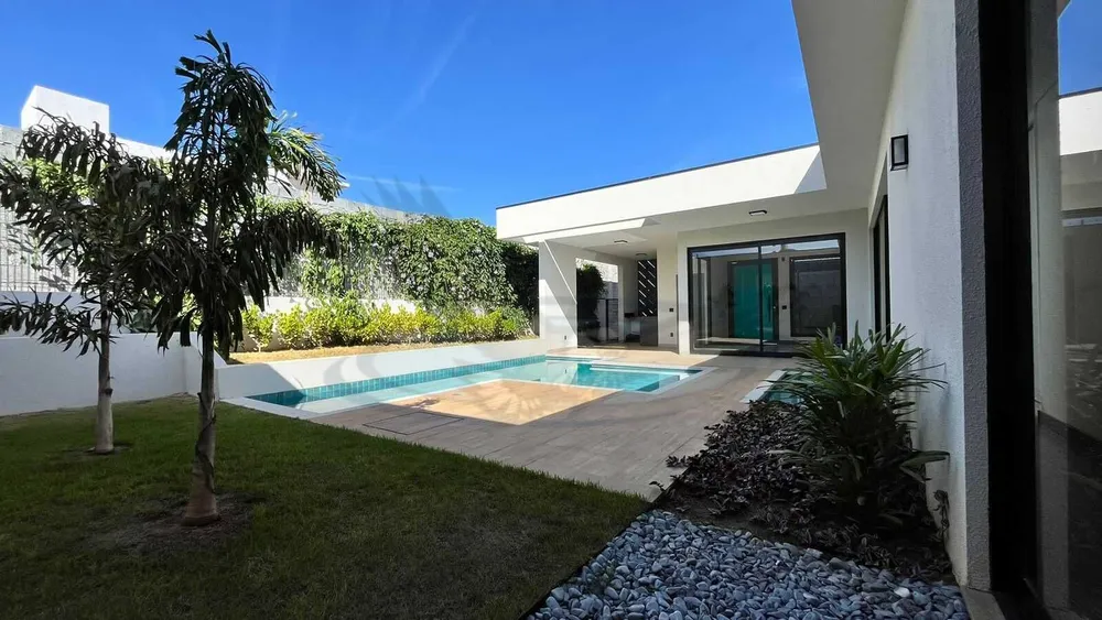 Casa, 3 quartos, 221 m² - Foto 2