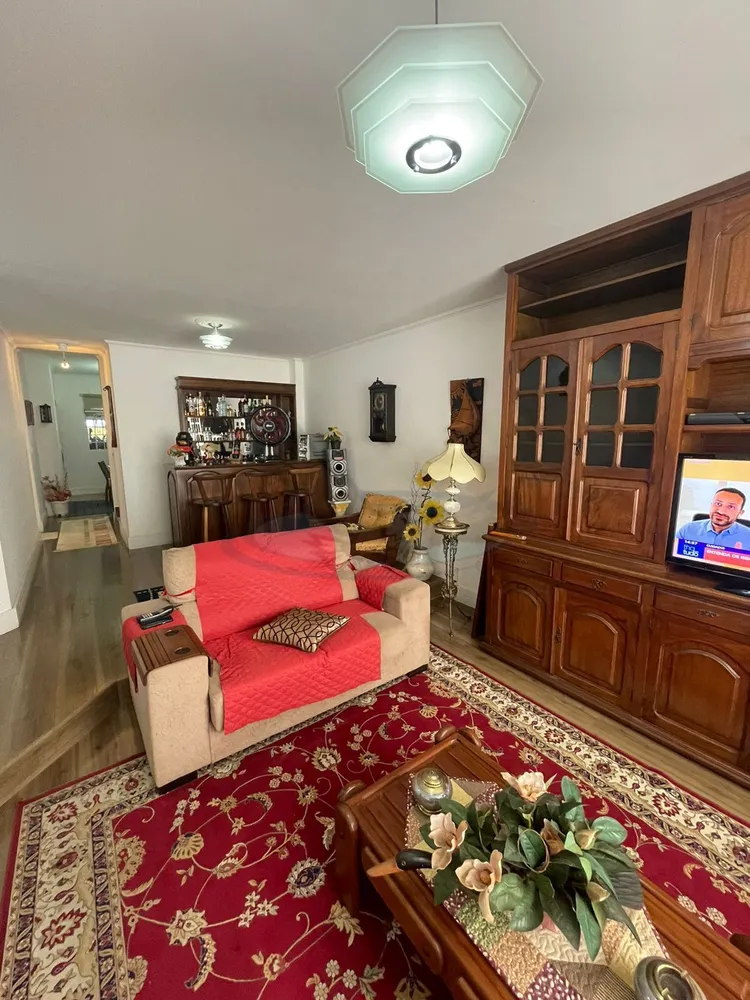 Casa, 3 quartos, 237 m² - Foto 1
