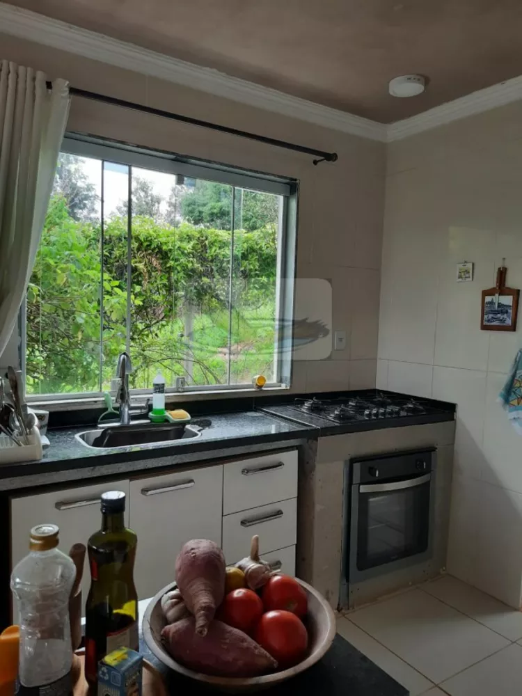 Chácara, 3 quartos, 1225 m² - Foto 1