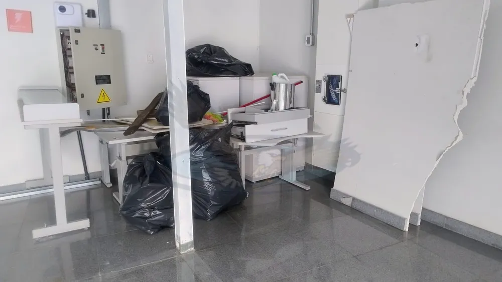 Loja-Salão, 1516 m² - Foto 2