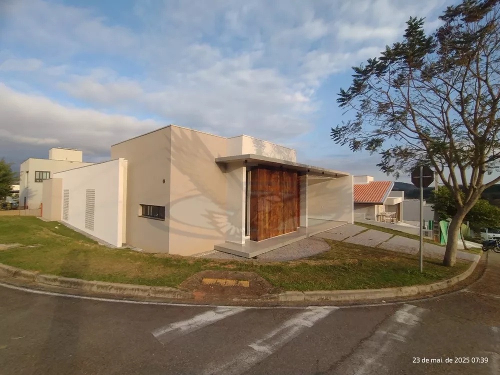 Casa, 3 quartos, 216 m² - Foto 2