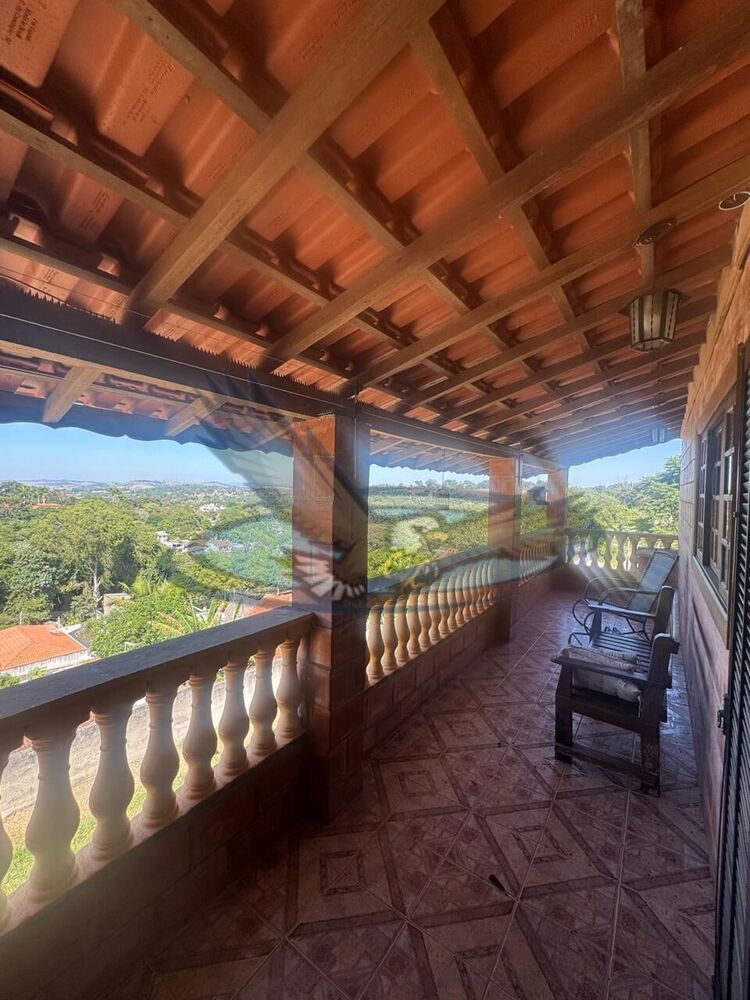 Casa à venda com 4 quartos, 191m² - Foto 4