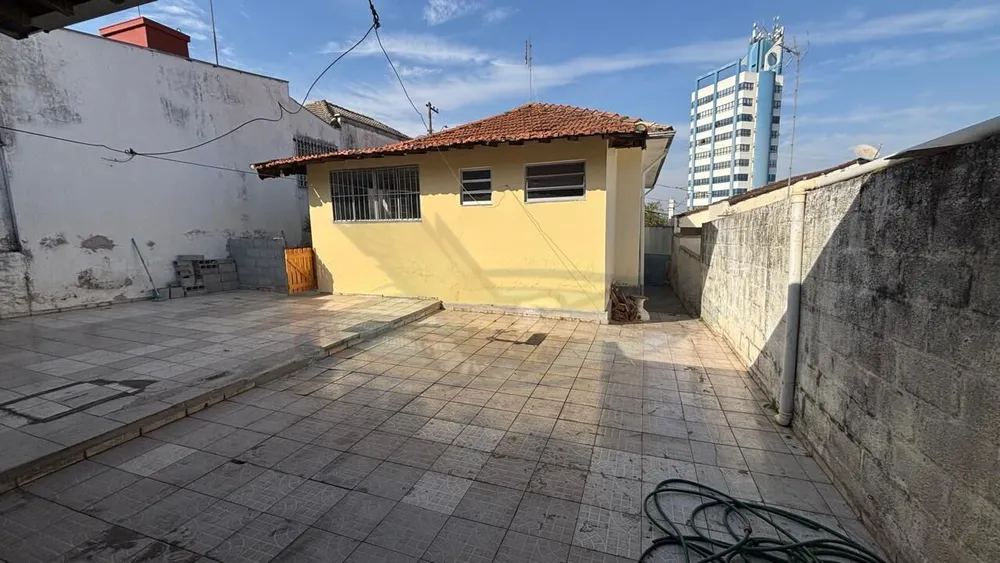 Casa, 4 quartos, 228 m² - Foto 2