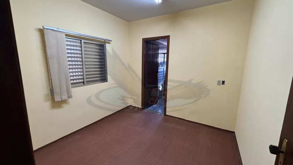 Casa, 4 quartos, 228 m² - Foto 2