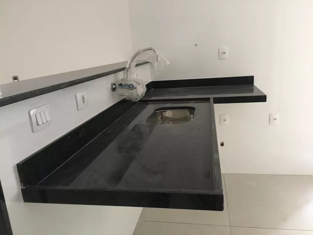 Apartamento à venda com 2 quartos, 70m² - Foto 13