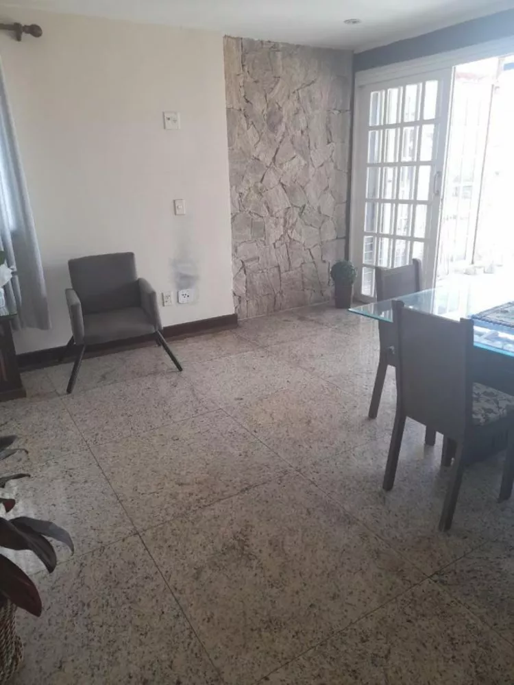 Cobertura, 3 quartos, 214 m² - Foto 1