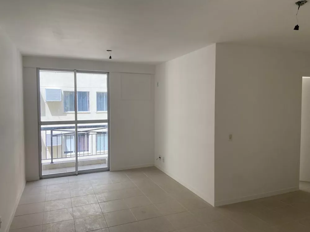 Apartamento à venda com 2 quartos, 67m² - Foto 5