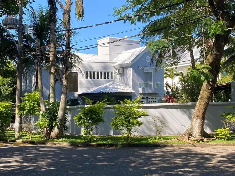 Casa de Condomínio à venda com 8 quartos, 550m² - Foto 9