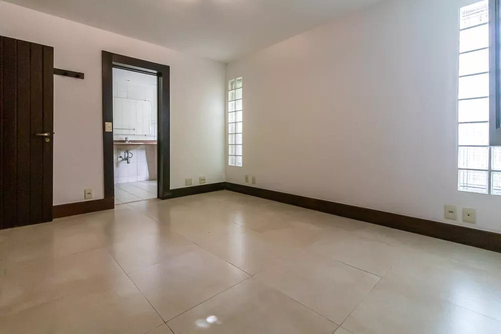 Casa de Condomínio à venda com 5 quartos, 384m² - Foto 15