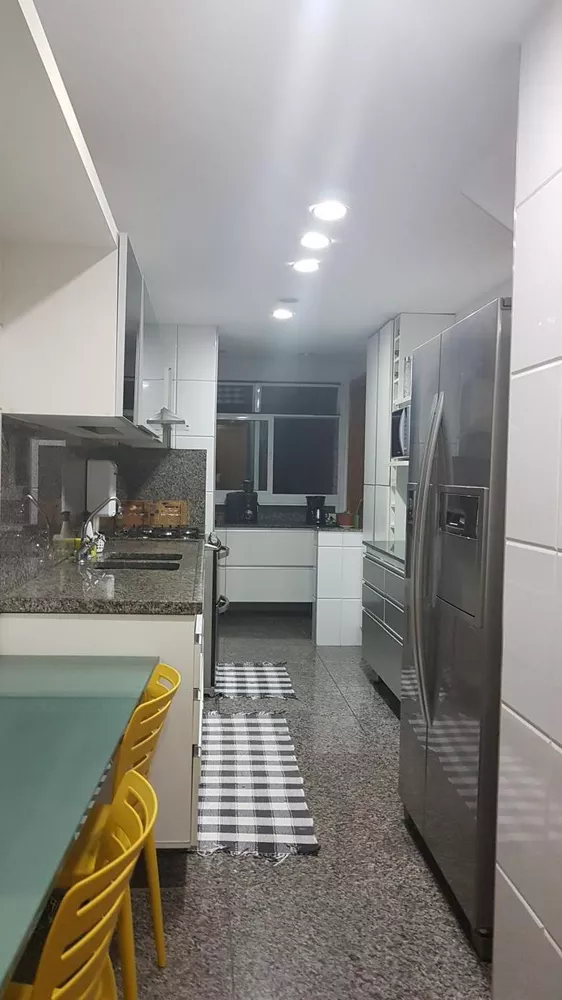 Apartamento à venda com 3 quartos, 241m² - Foto 15