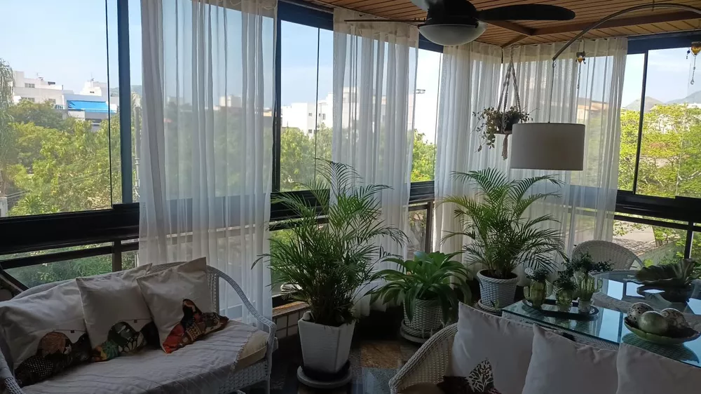 Apartamento à venda com 2 quartos, 90m² - Foto 2