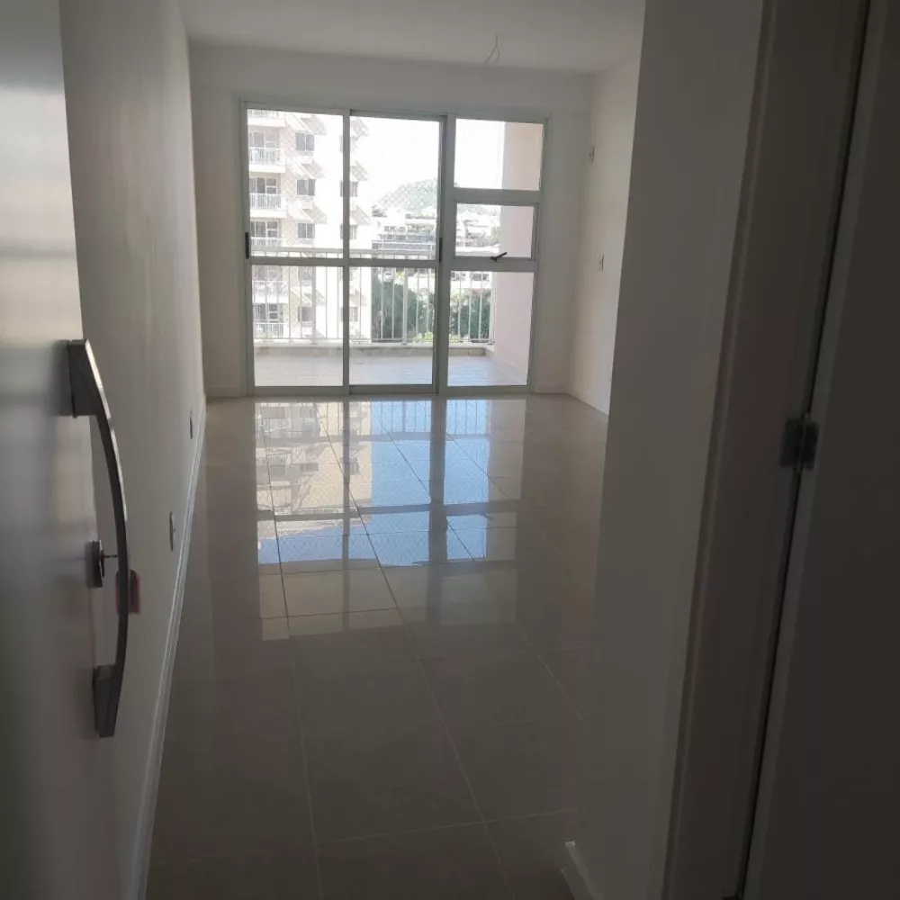 Apartamento à venda com 3 quartos, 96m² - Foto 4