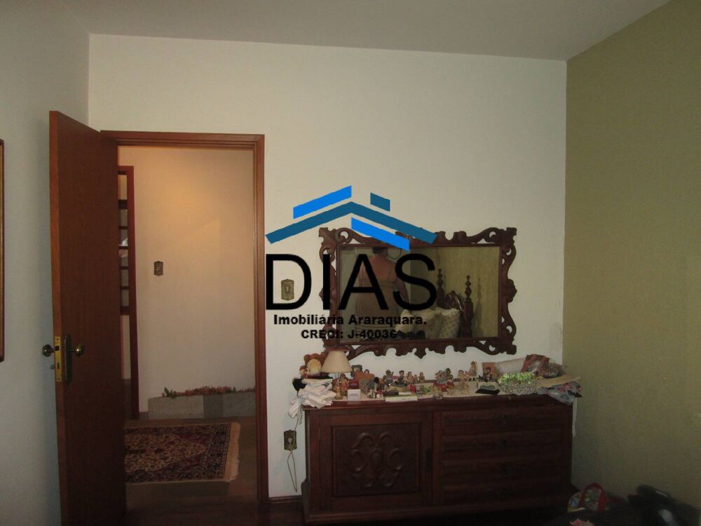 Casa, 3 quartos, 196 m² - Foto 1