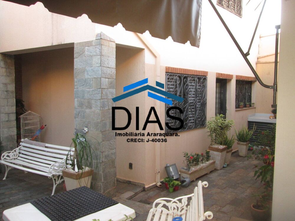 Casa, 3 quartos, 196 m² - Foto 2