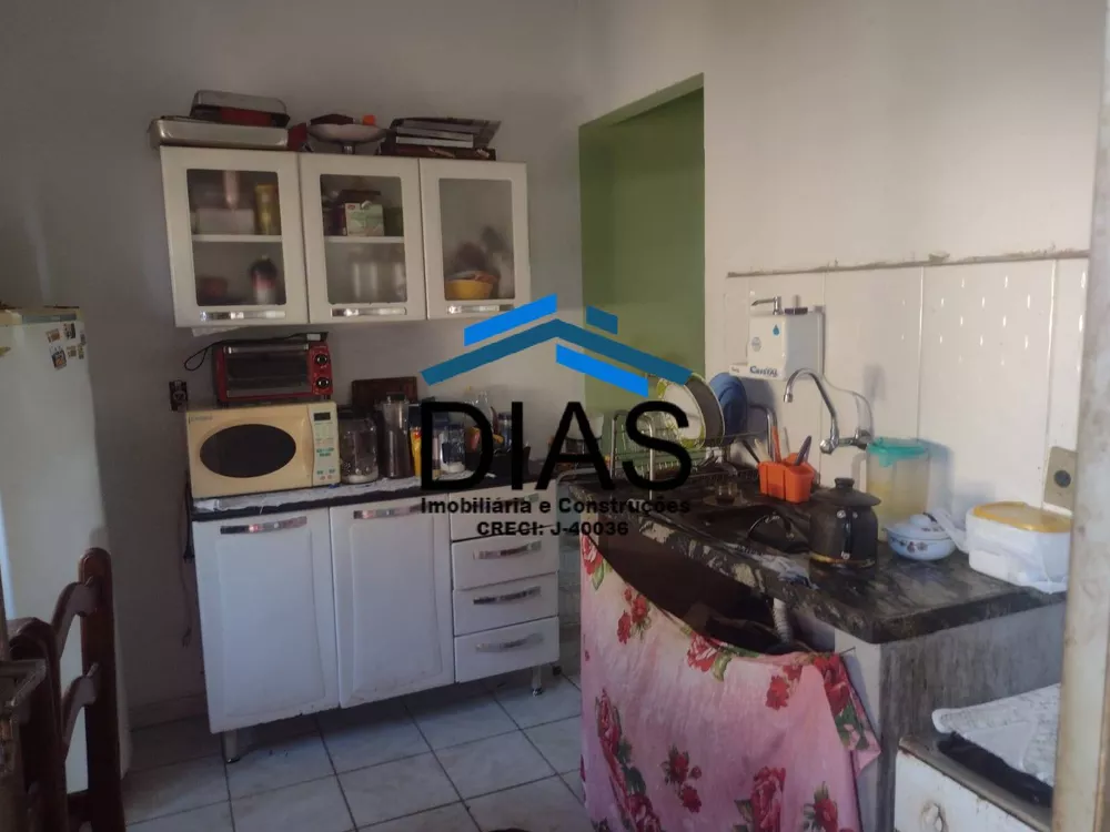 Casa à venda com 2 quartos, 136m² - Foto 3