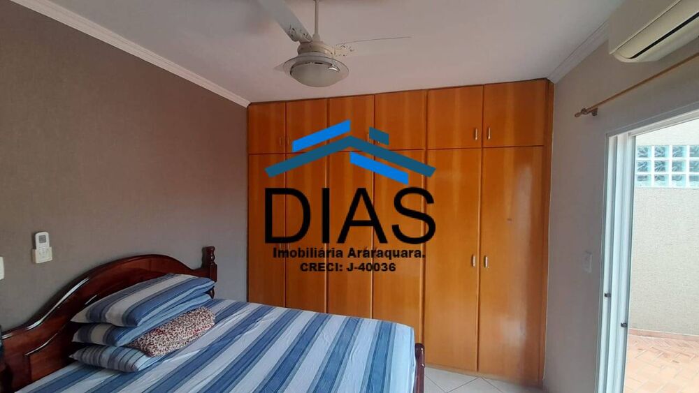 Casa à venda com 3 quartos, 187m² - Foto 2