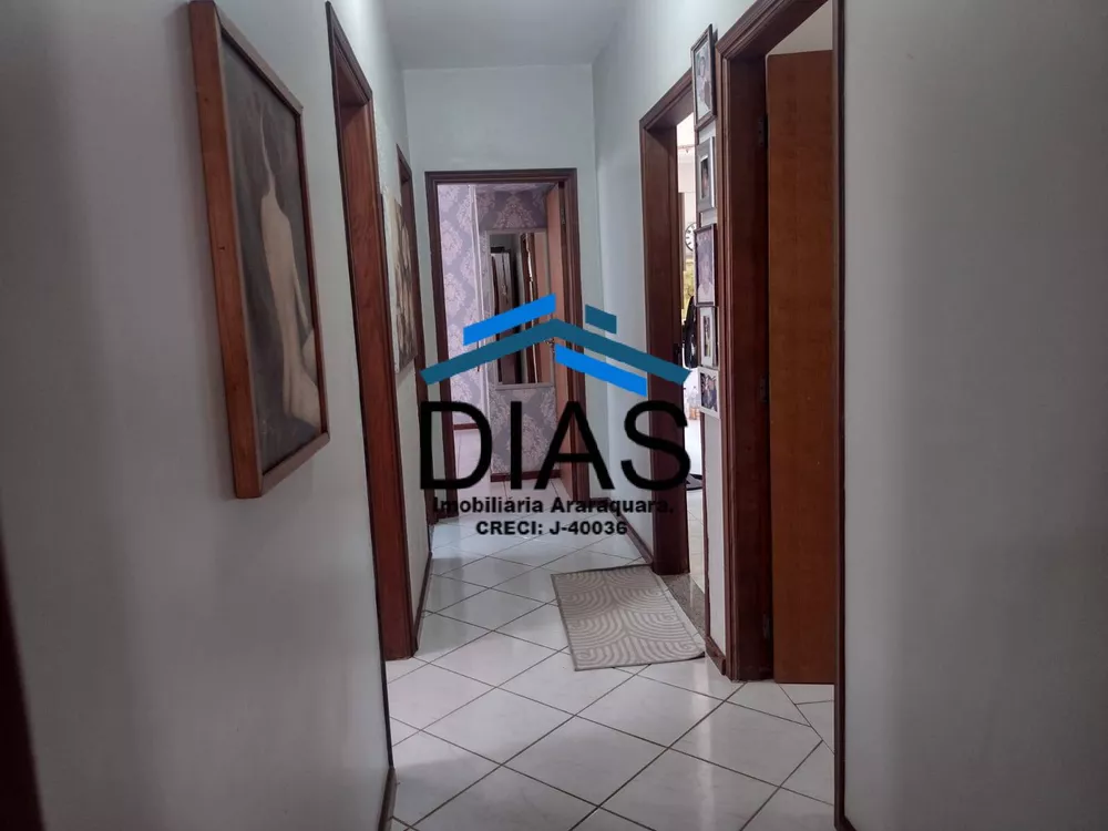 Casa à venda com 3 quartos, 175m² - Foto 2