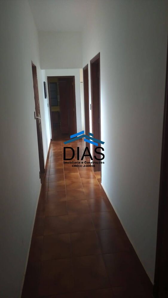 Casa, 3 quartos, 233 m² - Foto 1