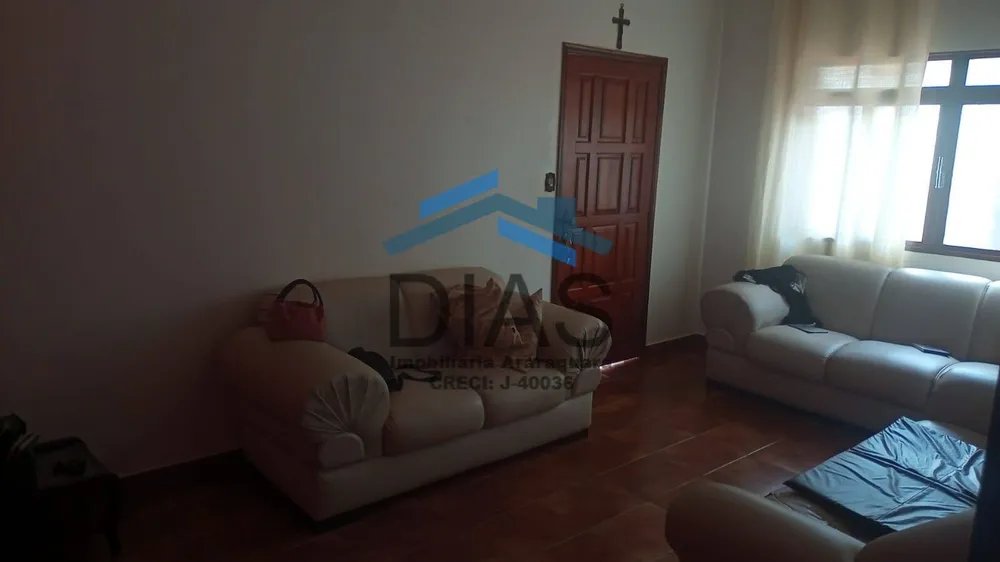 Casa, 3 quartos, 233 m² - Foto 2